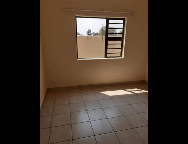 2 BEDROOM PROPERTY TO RENT IN BRENTWOOD PARK